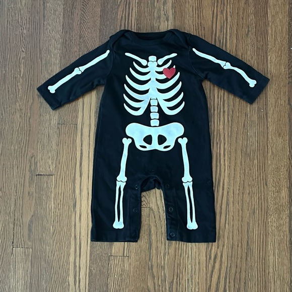 Halloween Skeleton Baby Onesie Size 0-3 Months NWOT - Picture 1 of 5
